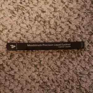 Younique Precision Liquid Eyeliner - black